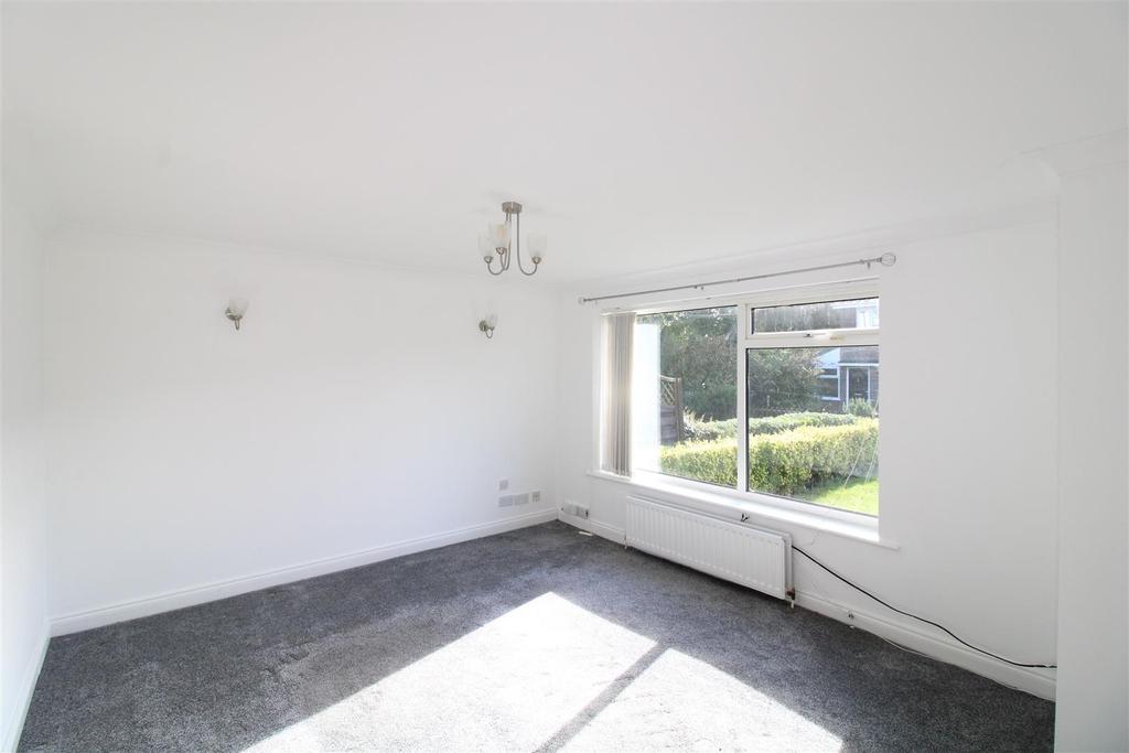 Ashburn Road, Hadrian Park, Wallsend 3 bed end of terrace house £895