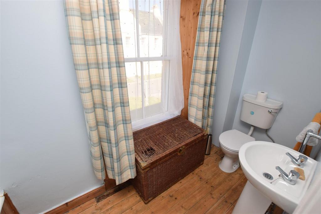 Bathroom one.jpg