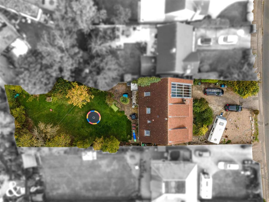 Selby Lane, Keyworth, Nottingham 5 bed detached house £499,950