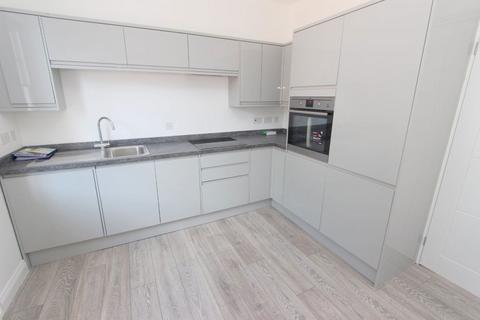 2 bedroom flat to rent, Lake Street, Leighton Buzzard