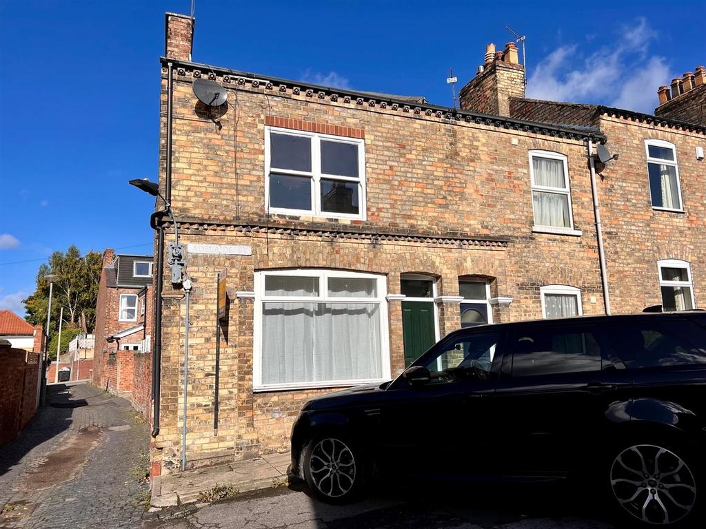 Adelaide Street, York 2 bed end of terrace house £1,095 pcm (£253 pw)