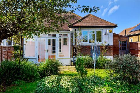162 Seaforth Gardens, Epsom, KT19 0NW