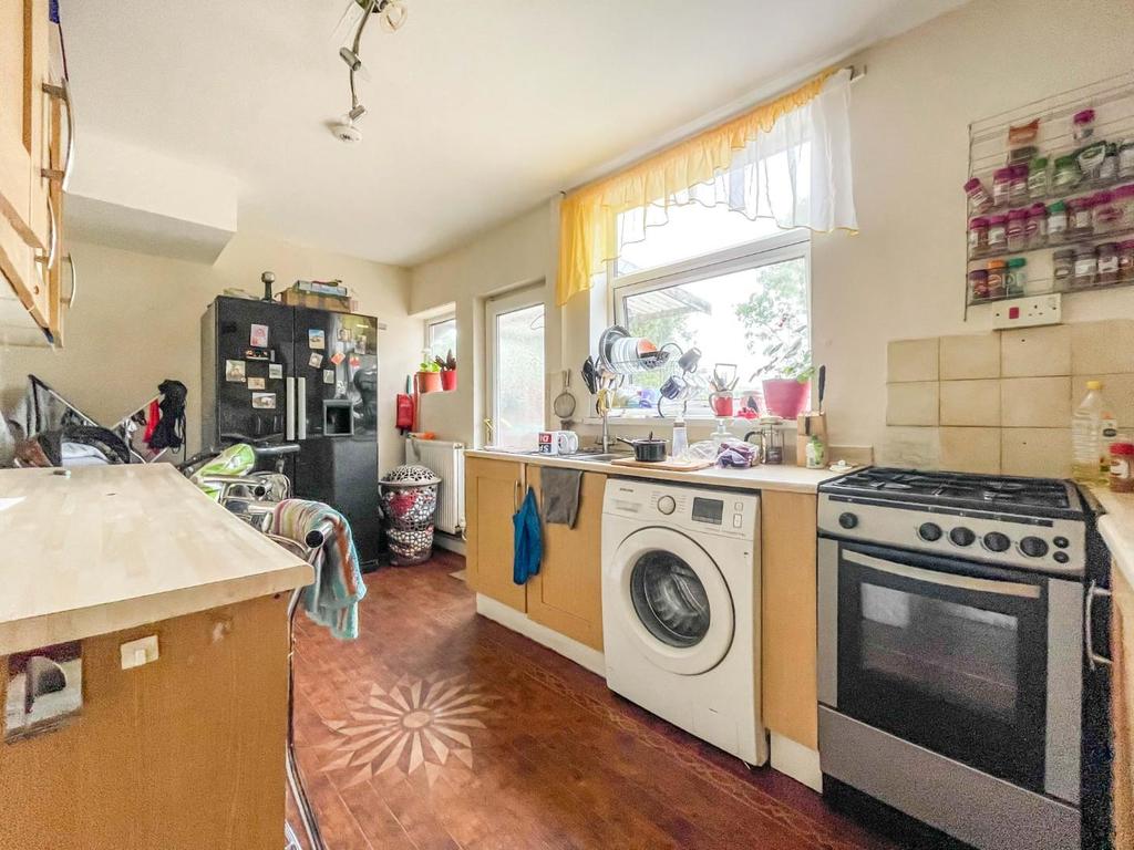 Holborn Avenue, Coventry 3 bed end of terrace house £190,000