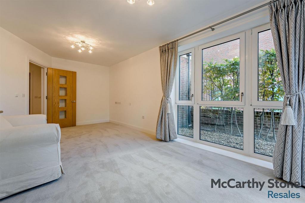 8666944-interior08-800.jpg