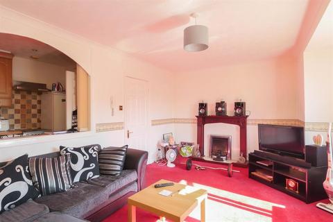 2 bedroom flat for sale - Clifton Place, Pudsey, LS28 7EE