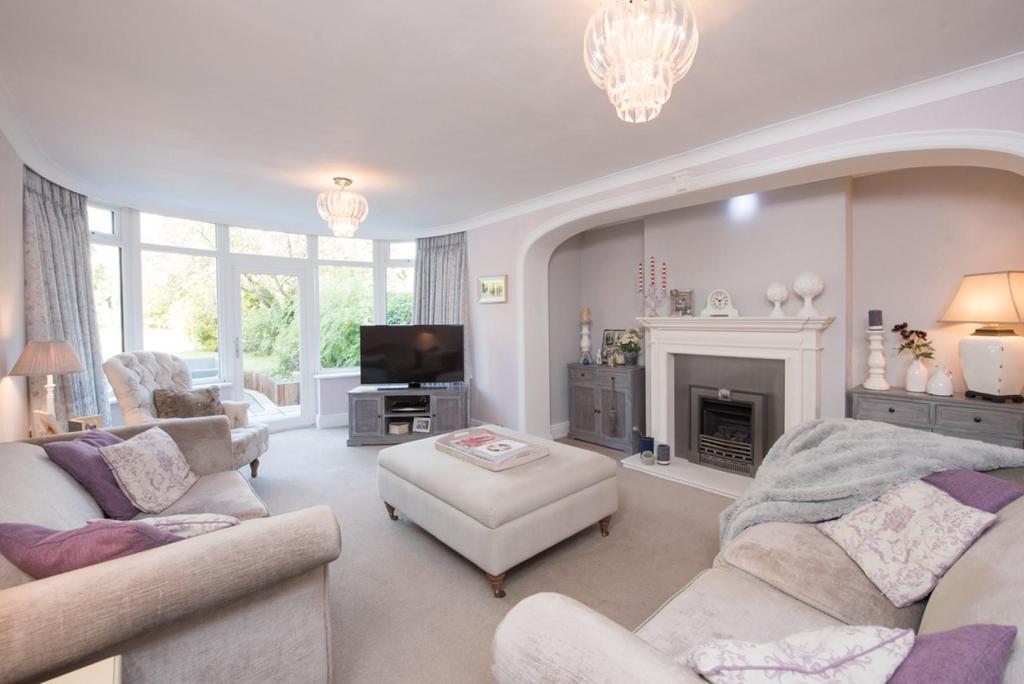 Jervis Crescent, Four Oaks 4 bed detached house £925,000
