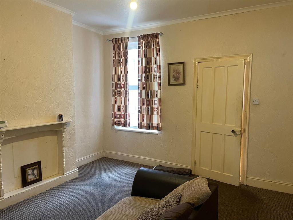 Selsey Road, Birmingham 2 bed terraced house £850 pcm (£196 pw)