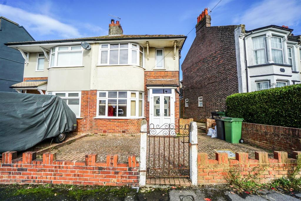 Moscow Road, Hastings 3 bed semidetached house for sale £275,000