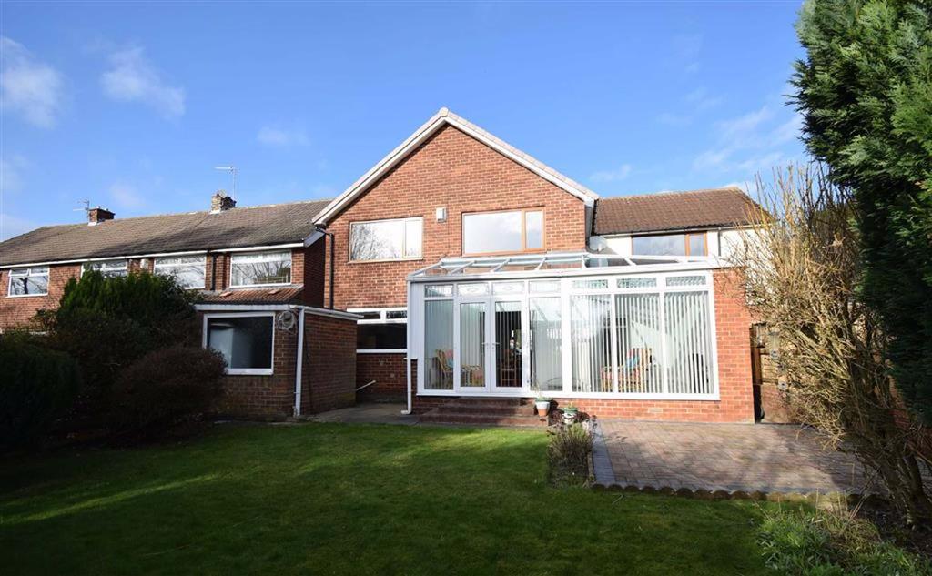 Marsham Close, Cleadon Village 4 bed detached house to rent £1,500 pcm (£346 pw)