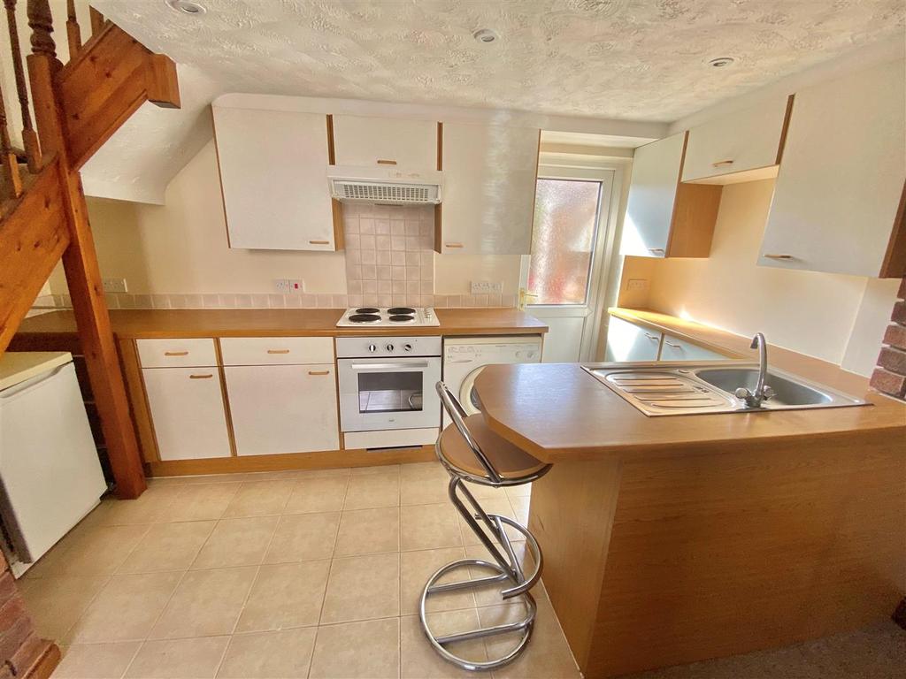 Paradise Street, Macclesfield 1 bed terraced house £650 pcm (£150 pw)