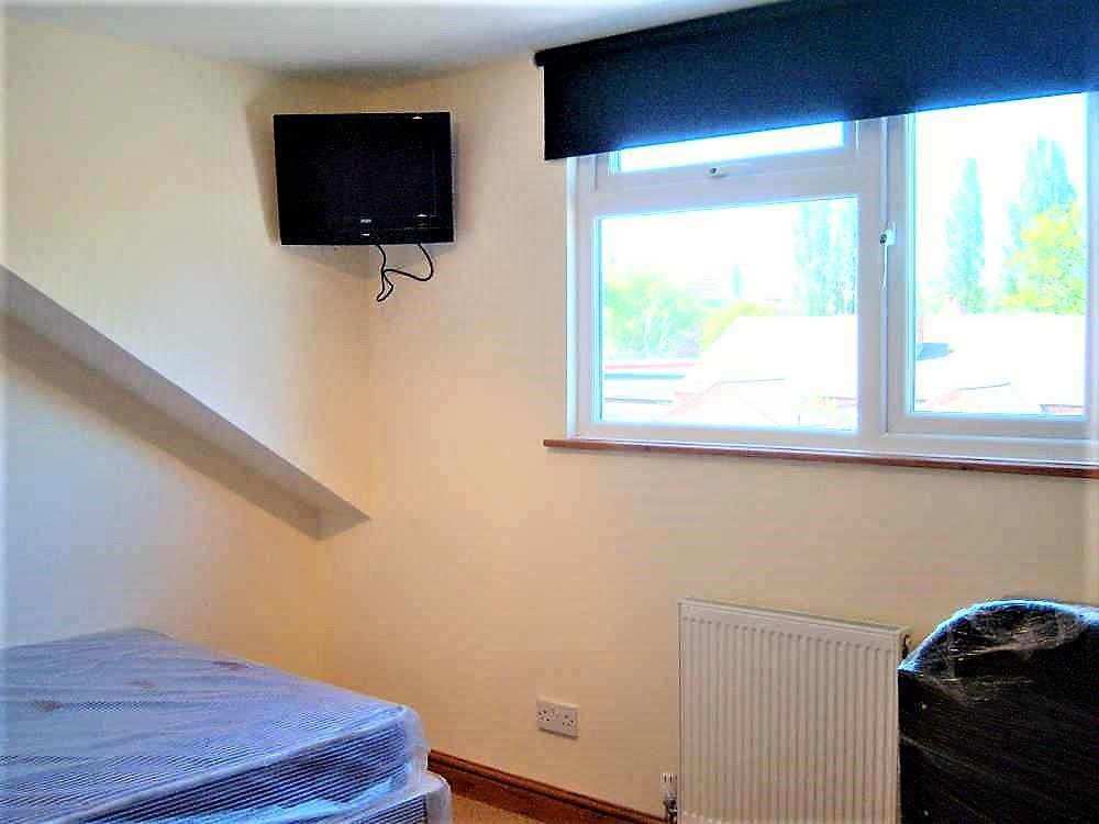 26 luton rd bed3.jpg