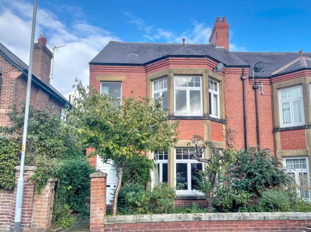 Fenwick Grove, Morpeth 4 bed end of terrace house for sale £295,000