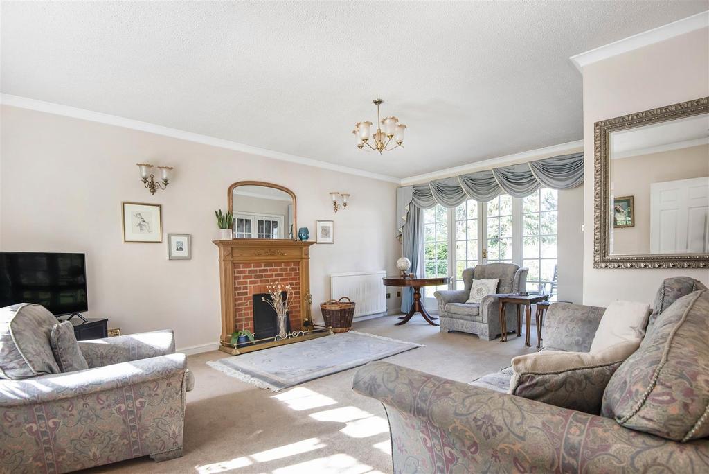 Picton Way, Caversham, Reading, RG4 5 bed detached house £925,000