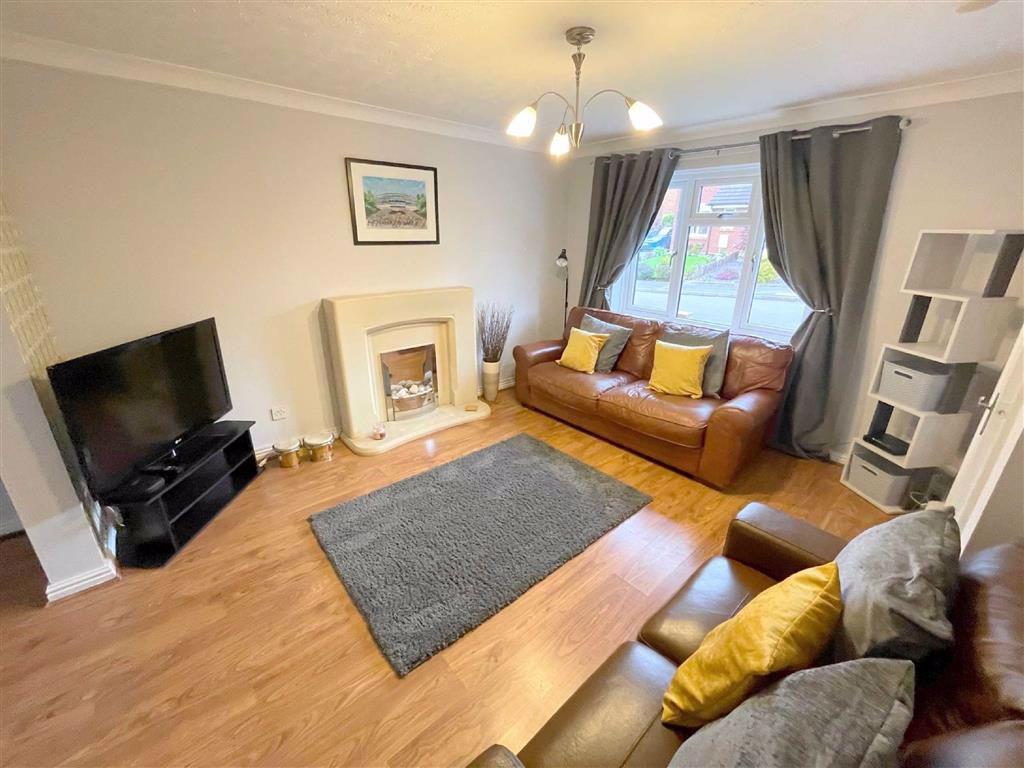 Brook View Drive, Weston Coyney 3 bed semidetached house £185,000