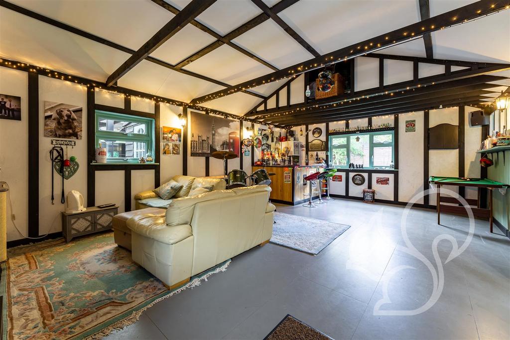 Station Road, Sible Hedingham 3 bed detached bungalow £500,000