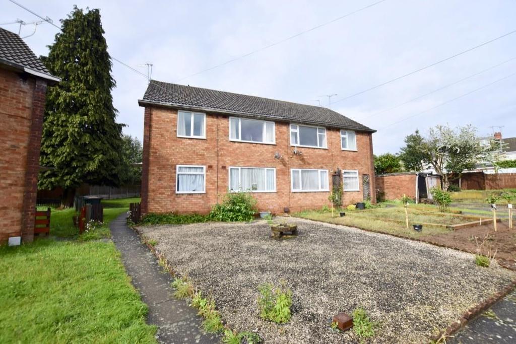 Malam Close, Coventry First Floor... 2 bed £700 pcm (£