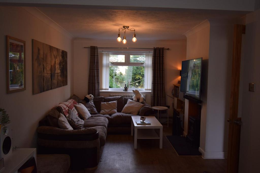 Highfield Close, Wold Newton, Driffield 3 bed house £750 pcm (£173 pw)