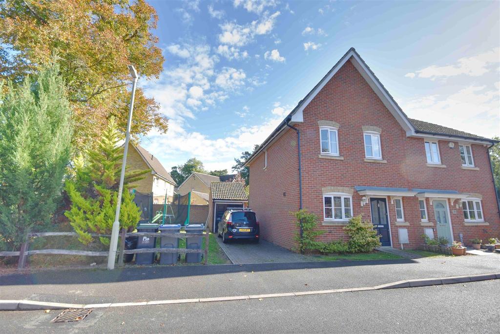Updown Way, Chartham, Canterbury 3 bed semidetached house for sale £