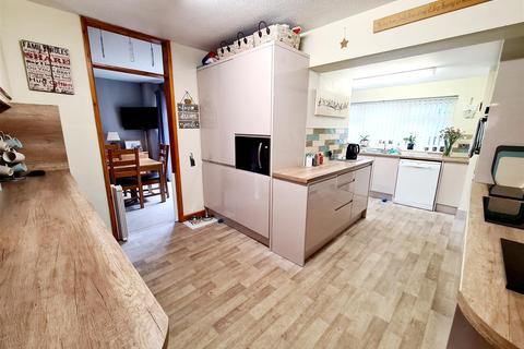 41 Castle Meadows, Launceston, PL15 7DZ