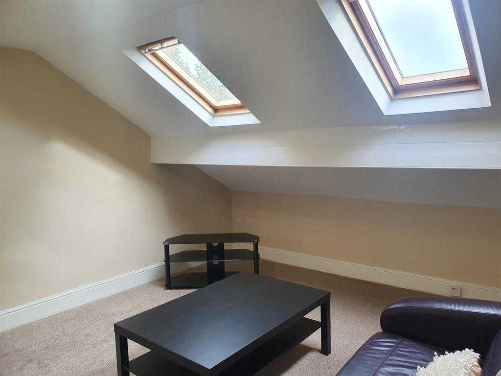1Bed Apartment to Let on Powis Road, Preston 1 bed apartment £595