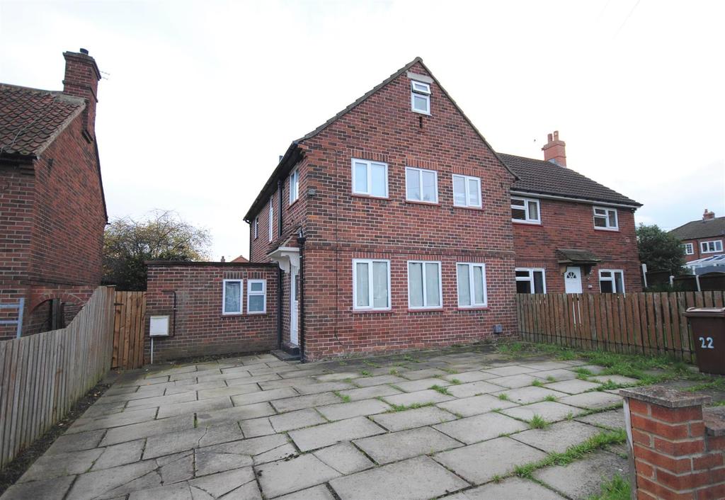 Preston View, Swillington, Leeds 3 bed semidetached house £200,000