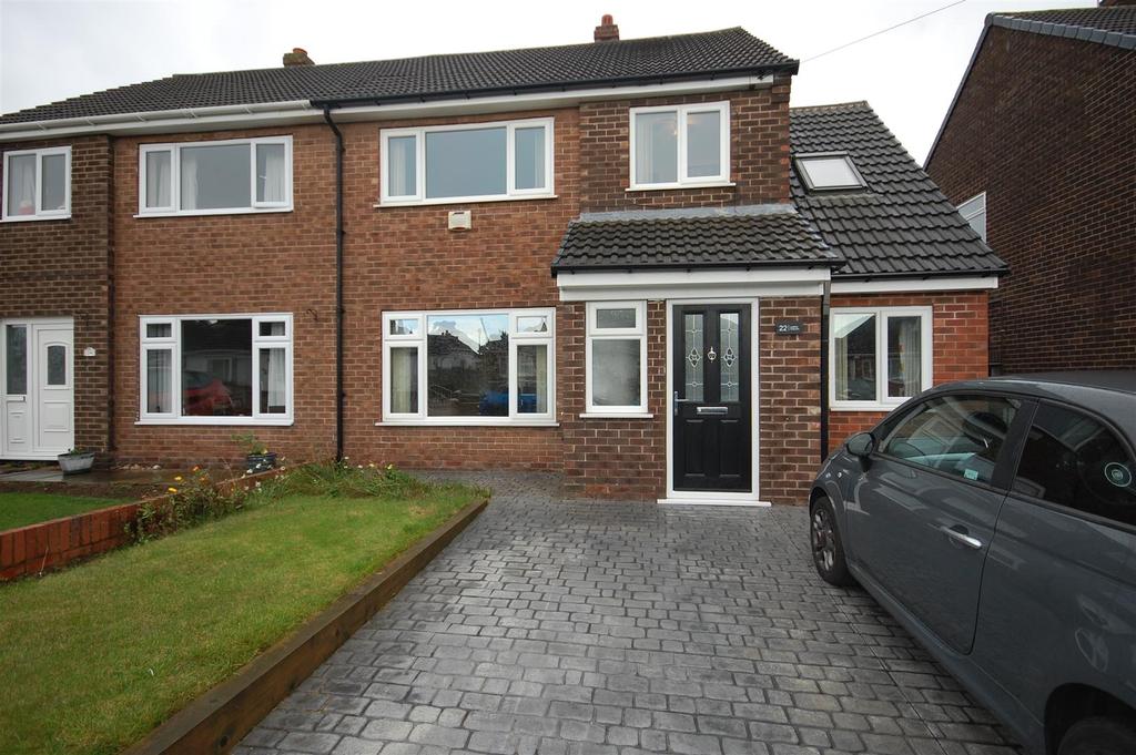 Lowther Crescent, Swillington, Leeds 4 bed semidetached house £279,995