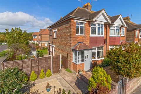 8 Bruce Way, Worthing, BN11 5JX