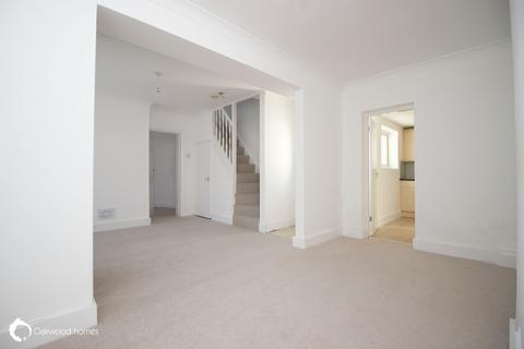 3 bedroom semi-detached house to rent, Ramsgate