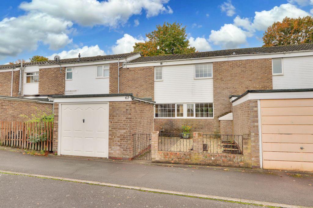 Cambrian Way, Buckskin, Basingstoke RG22 5AJ 3 bed terraced house £