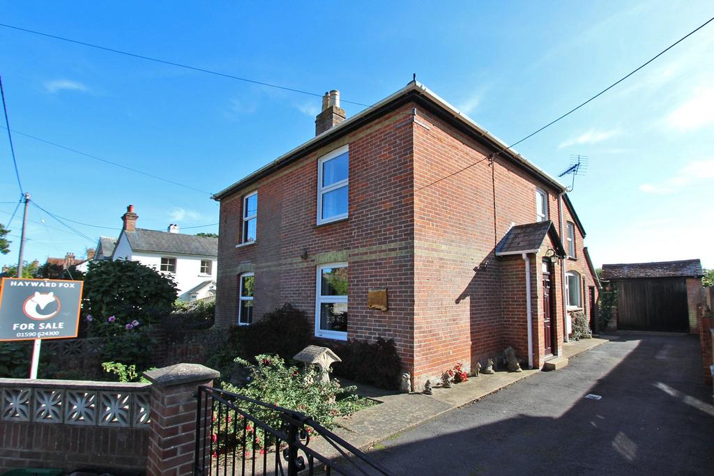 Balmer Lawn Road, Brockenhurst, Hampshire, SO42 2 bed semidetached