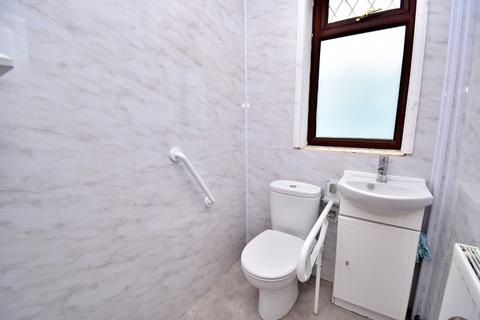 3 bedroom end of terrace house for sale, Bluehouse Road, Chingford, London. E4 6HS