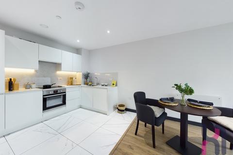 2 bedroom flat to rent, Strand Plaza, 6 Drury Lane, L2