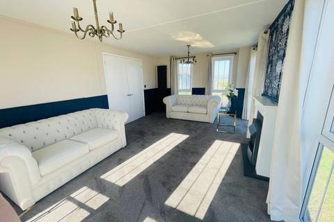 2 bedroom park home for sale, Whitstable, Kent, CT5