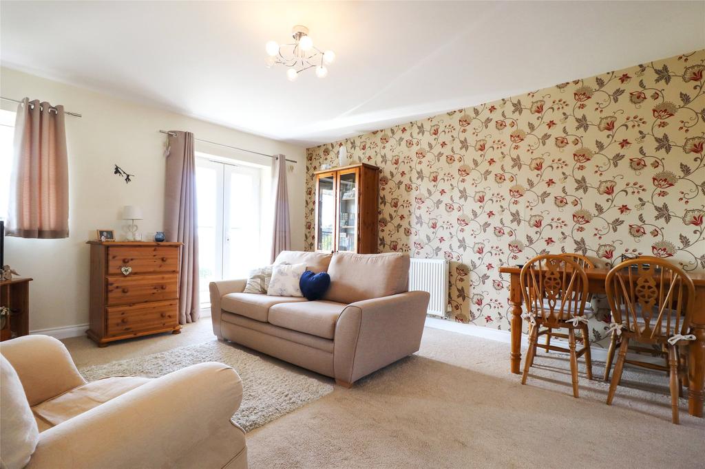 Watkins Way, Bideford, EX39 2 bed apartment £165,000