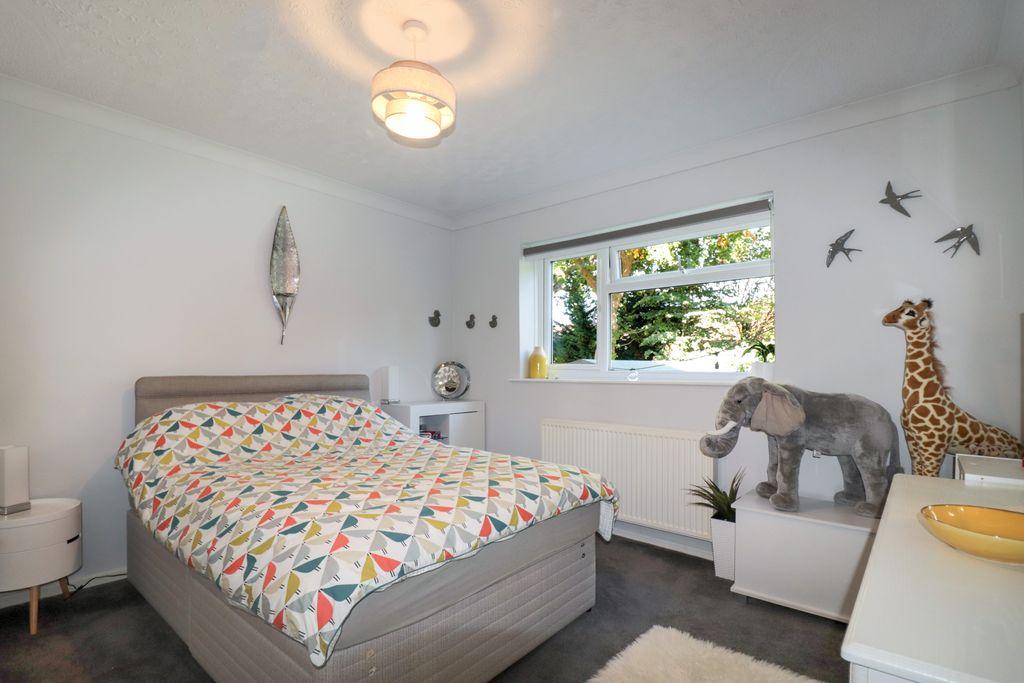 Bedroom 2 (Double)