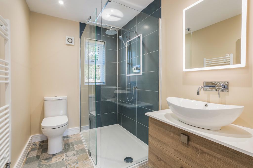 En-suite annex