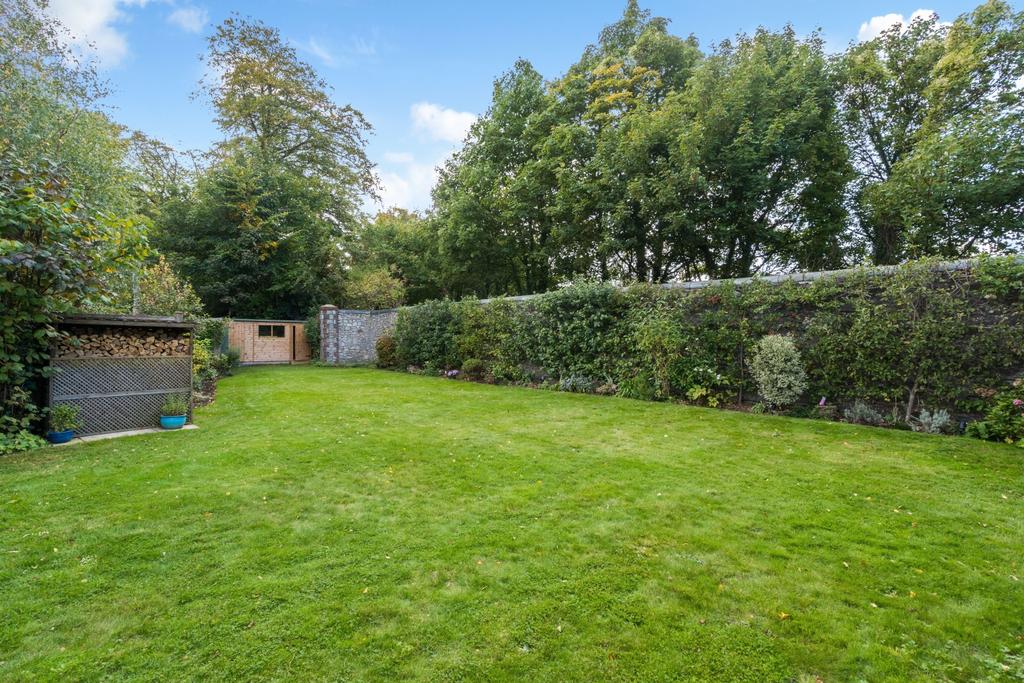 South Facing Garden 1