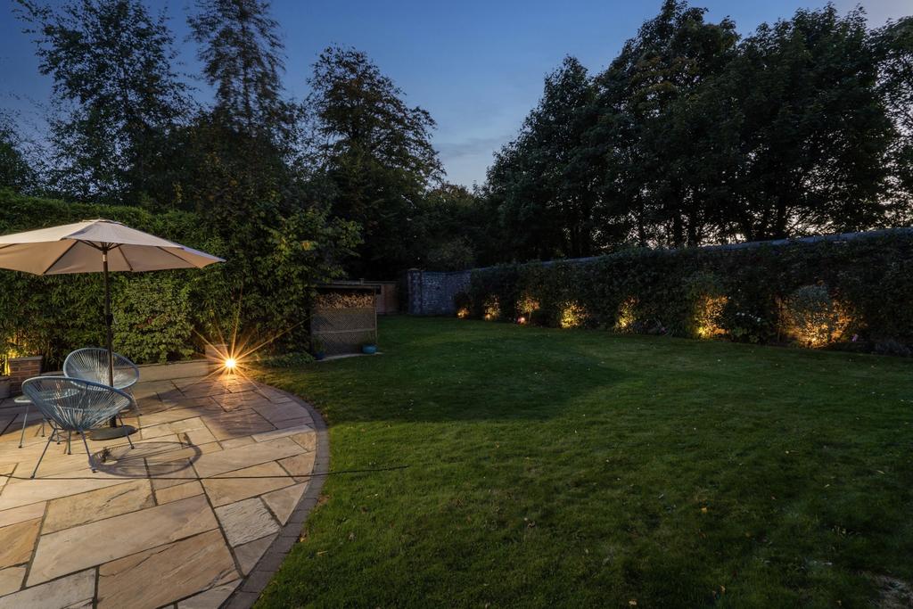 Garden night