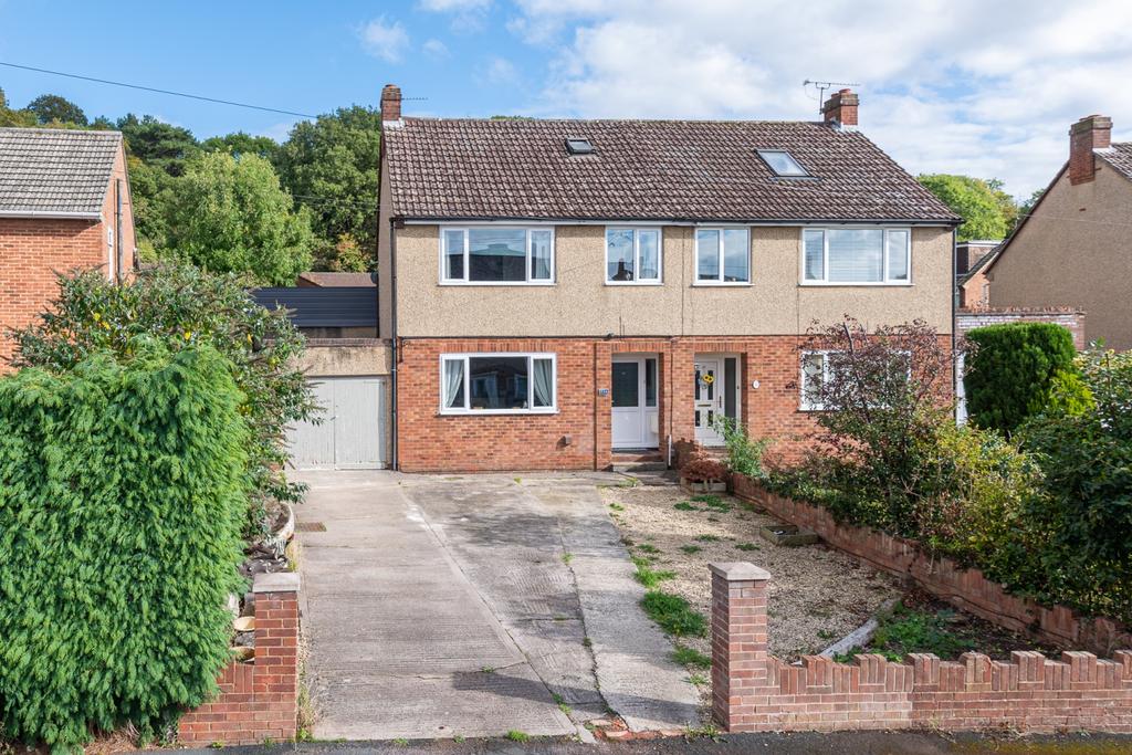 Melrose Avenue, Yate, BS37 4 bed semidetached house £445,000