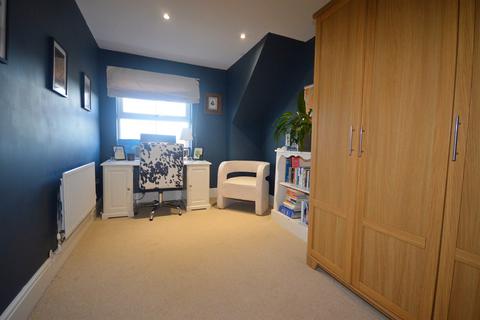 2 bedroom flat to rent, Barnhouse Close, Pulborough, RH20