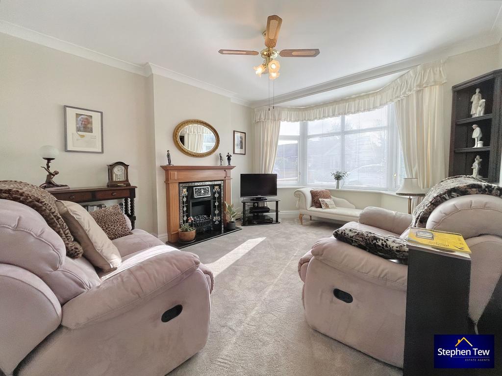 Selby Avenue, Blackpool, FY4 2 bed semidetached bungalow £190,000