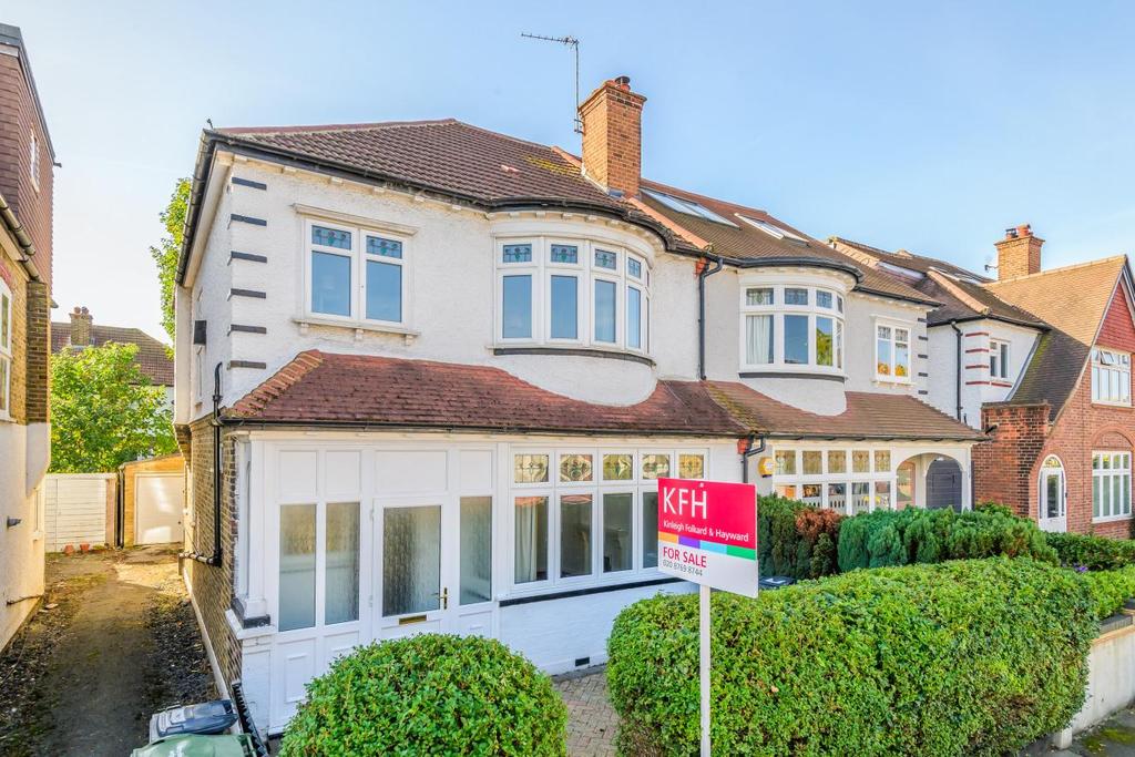 Downton Avenue, Streatham Hill 3 bed semidetached house £800,000