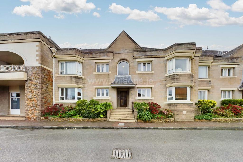 St Clement 1 bed apartment £525,000