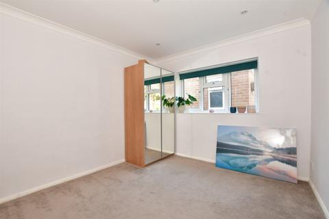 51 Brooklands Road, Larkfield, Aylesford, ME20 6RW