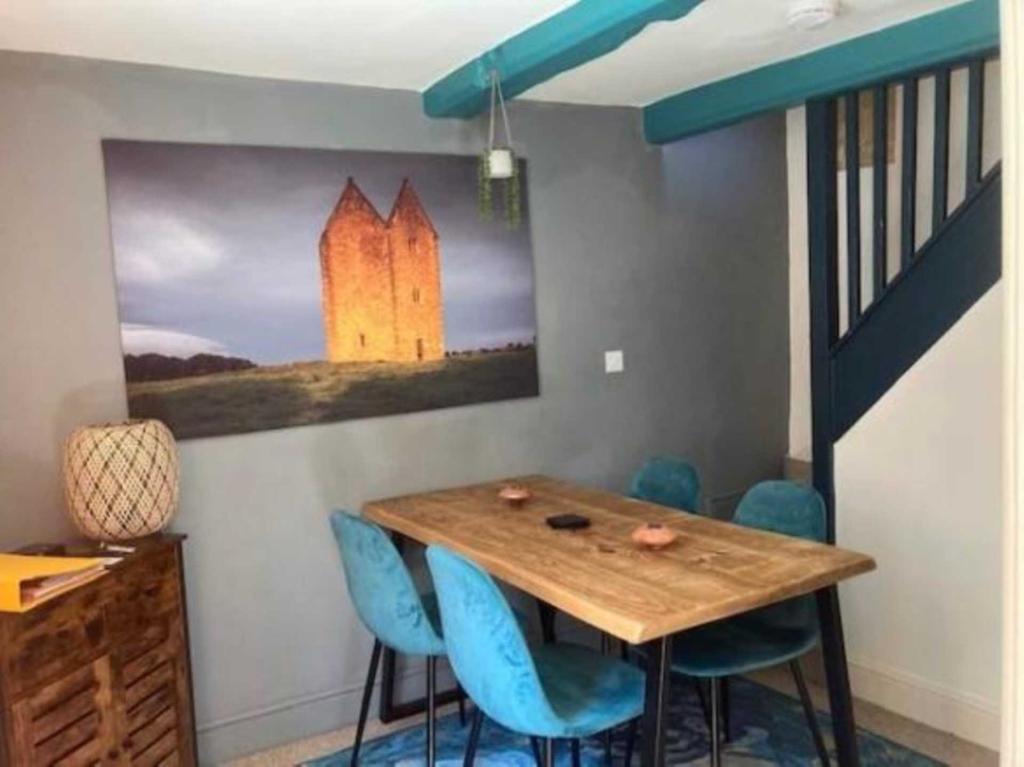 Bruton 2 bed detached house for sale £395,000