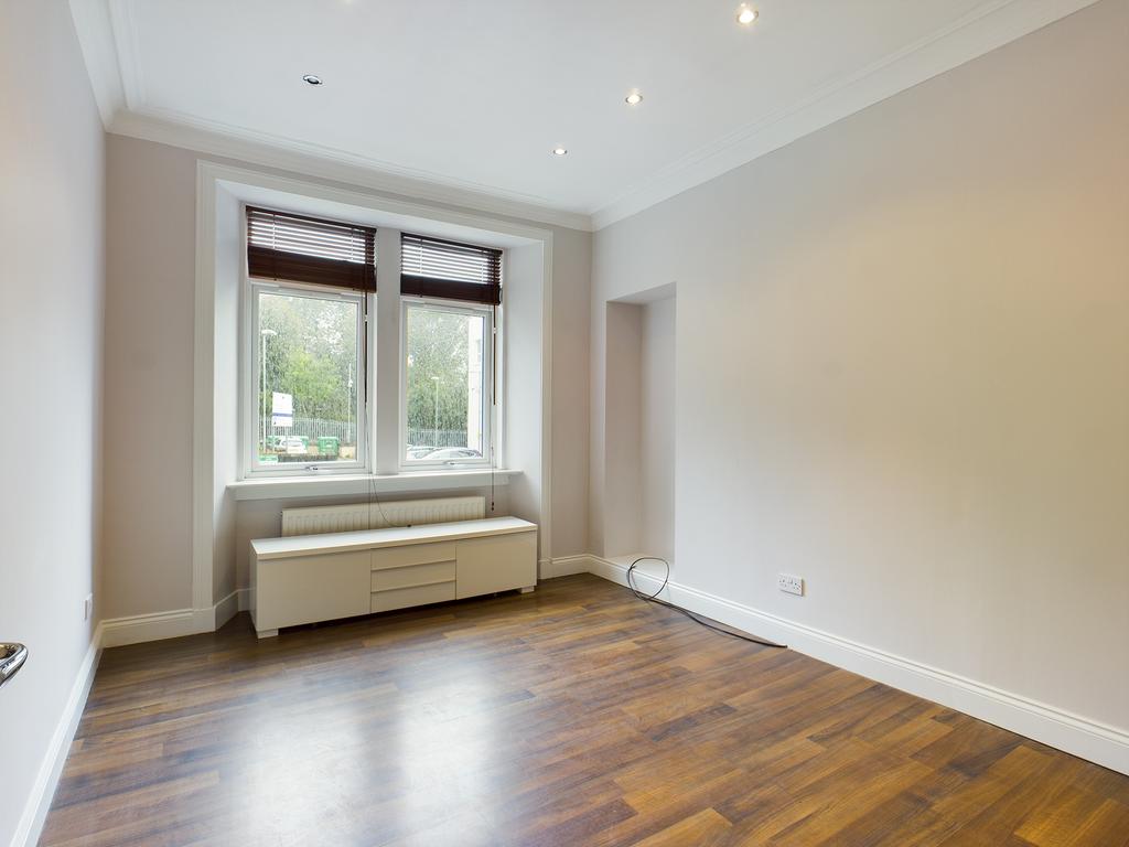 0/1, 27 Plean Street, Scotstoun, Glasgow, G14 0YH 2 bed flat for sale