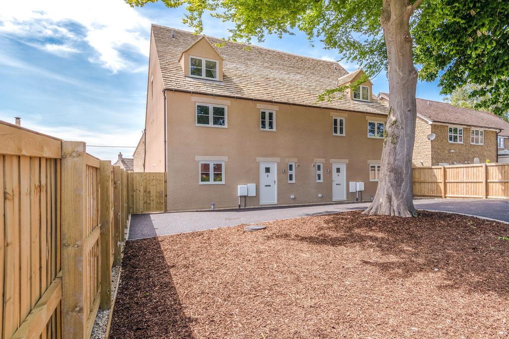 34 Hampton Street, Tetbury... 4 bed semidetached house £575,000