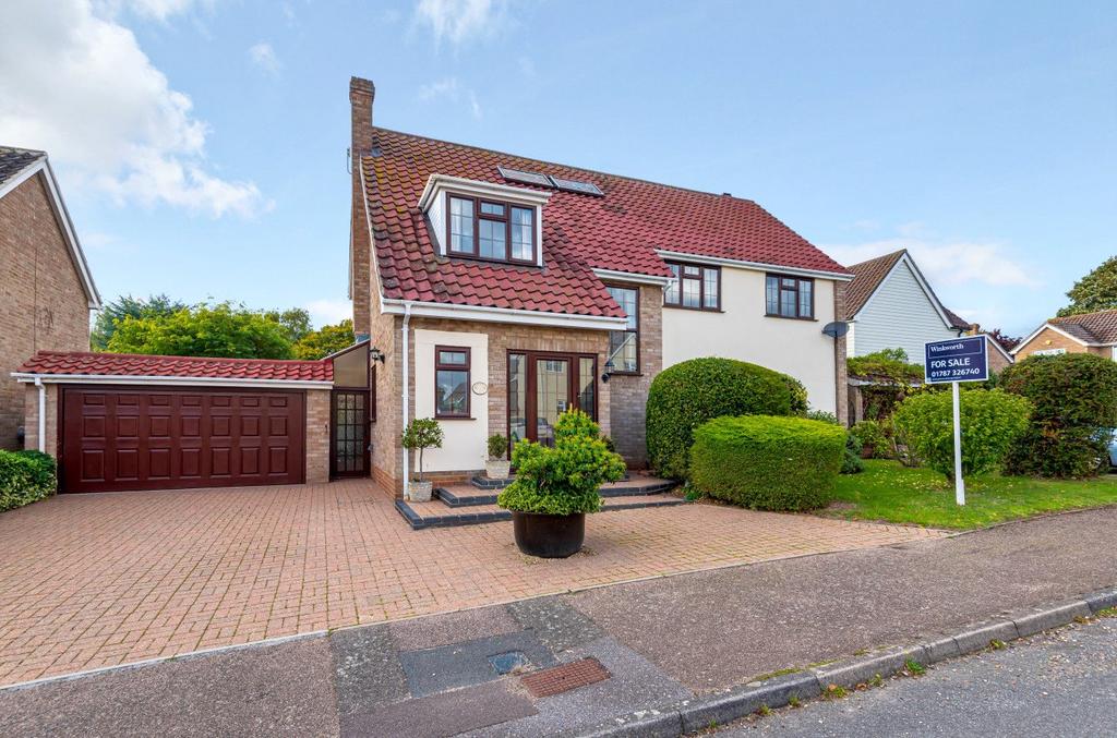 Harefield, Long Melford, Sudbury, Suffolk, CO10 5 bed detached house