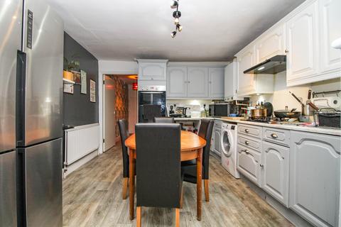 101 Second Avenue, London, E12 6EN