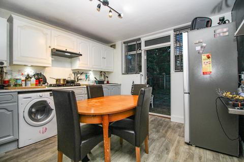 101 Second Avenue, London, E12 6EN